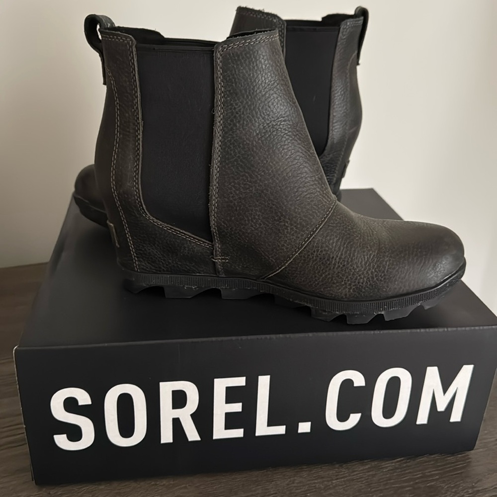 Sorel Joan of Arc Chelsea wedge boot